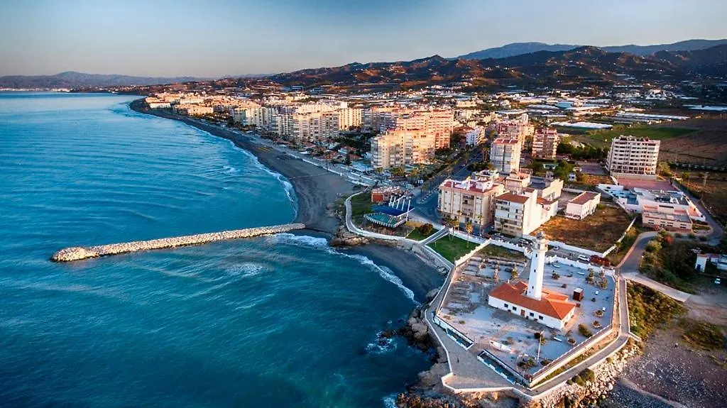 Amazing 2 Bedroom Apartment With Private Roof Terrace In Torrox